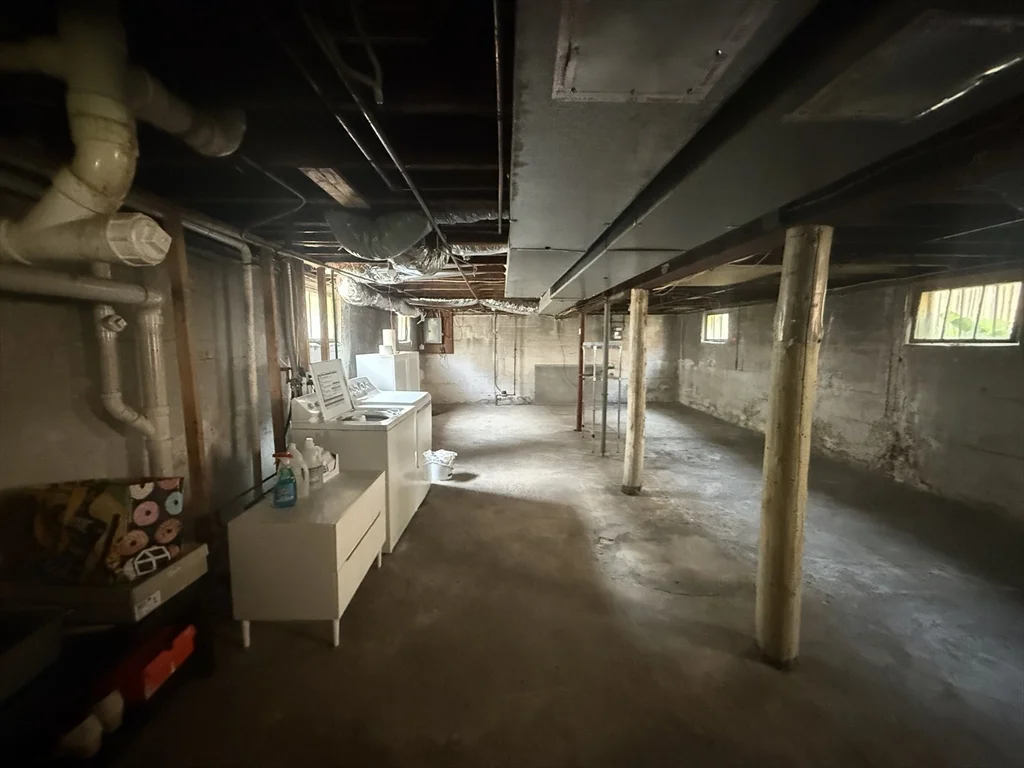 2 bed, 1 bath apartment for rent at 34 Baxter Ave Unit 34, Quincy — photo 11 of 13