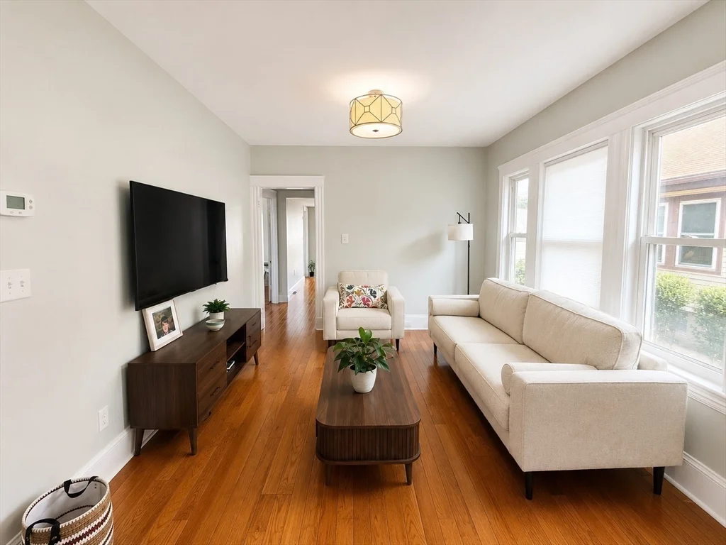 2 bed, 1 bath apartment for rent at 34 Baxter Ave Unit 34, Quincy — photo 6 of 13