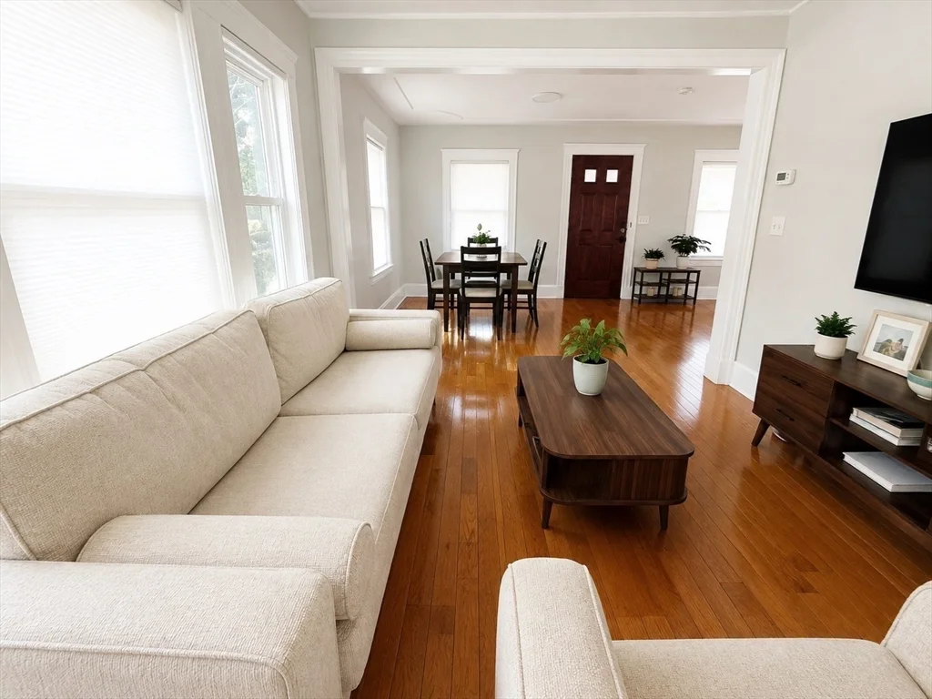 2 bed, 1 bath apartment for rent at 34 Baxter Ave Unit 34, Quincy — photo 5 of 13