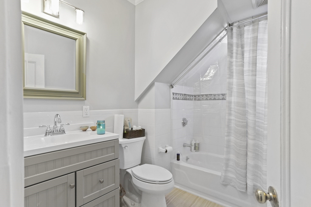 3 bed, 2 bath apartment for rent at 34 Bayard St Unit 34, Allston — photo 8 of 30