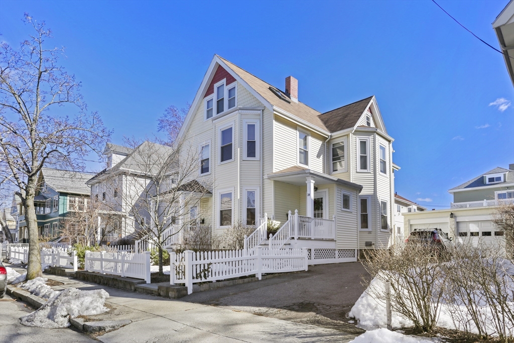3 bed, 2 bath apartment for rent at 34 Bayard St Unit 34, Allston — photo 25 of 30