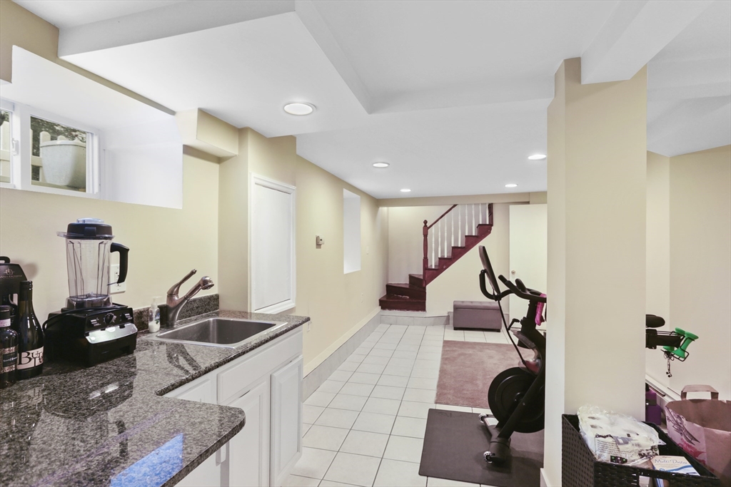 3 bed, 2 bath apartment for rent at 34 Bayard St Unit 34, Allston — photo 20 of 30