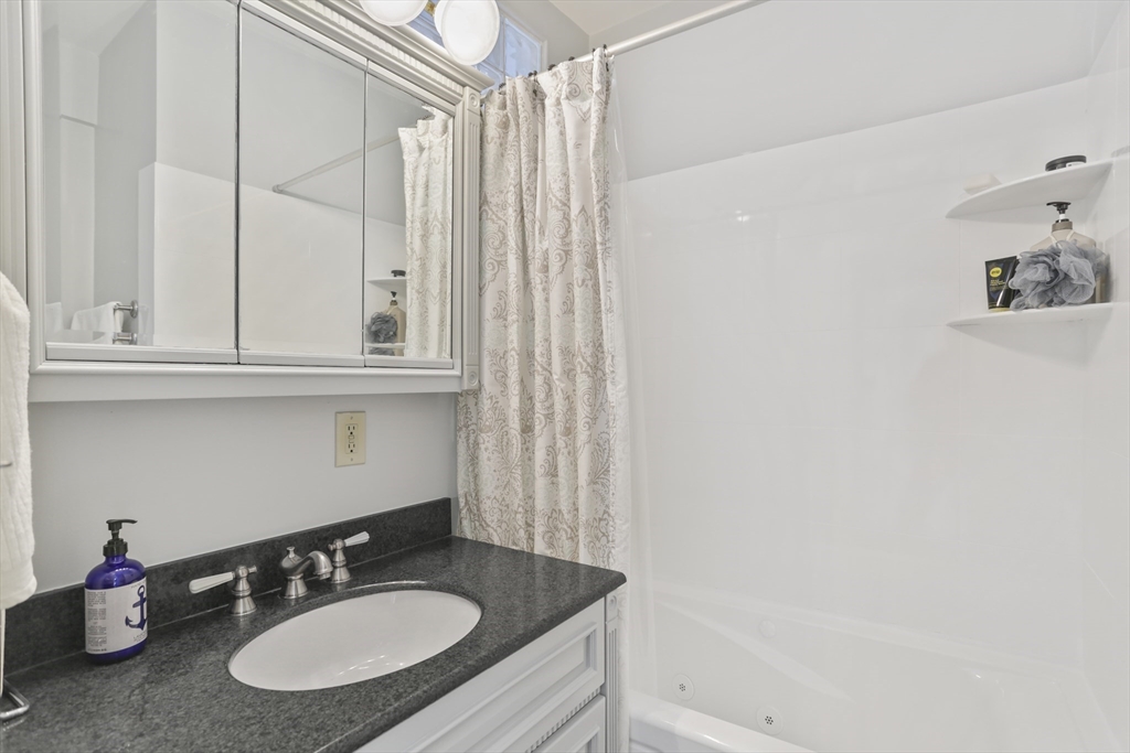 3 bed, 2 bath apartment for rent at 34 Bayard St Unit 34, Allston — photo 17 of 30