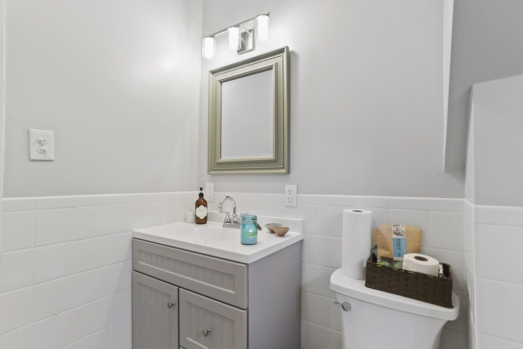 3 bed, 2 bath apartment for rent at 34 Bayard St Unit 34, Allston — photo 9 of 30