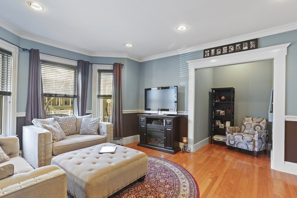 3 bed, 2 bath apartment for rent at 34 Bayard St Unit 34, Allston — photo 2 of 30