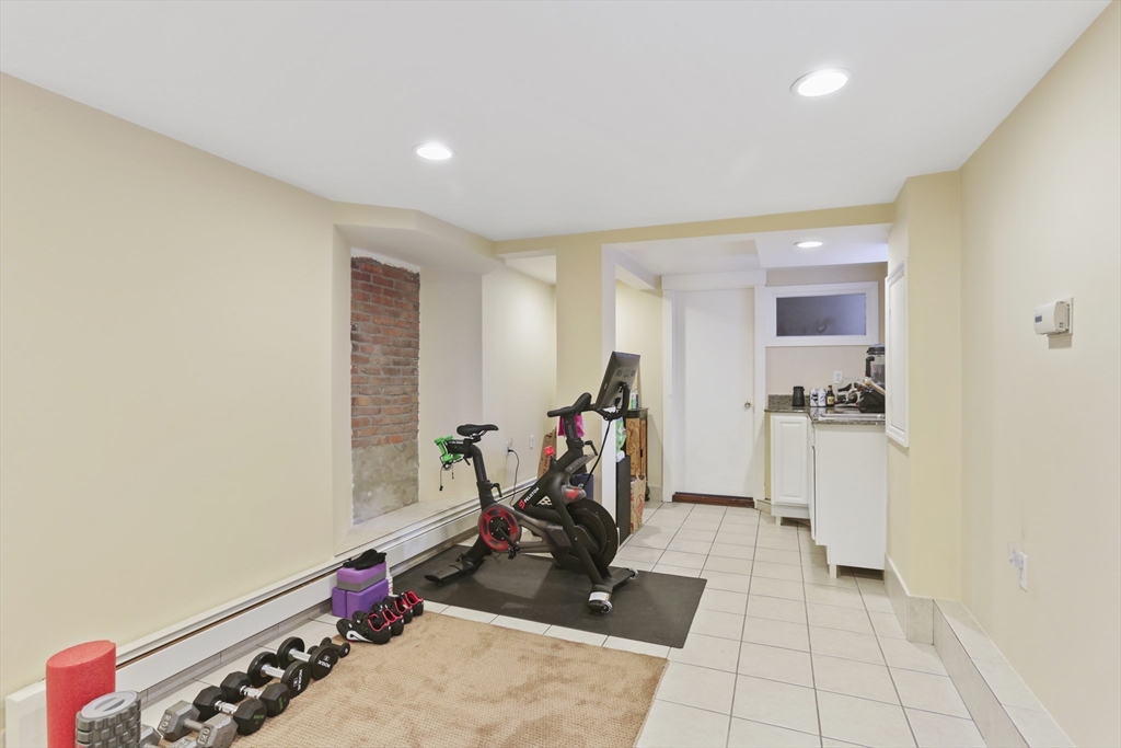 3 bed, 2 bath apartment for rent at 34 Bayard St Unit 34, Allston — photo 21 of 30