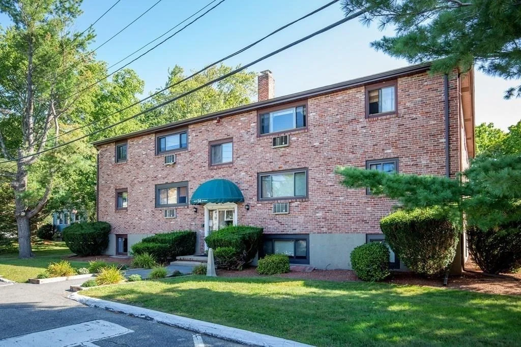 1 bed, 1 bath apartment for rent at 34 Bayview Ter Unit 1, Danvers