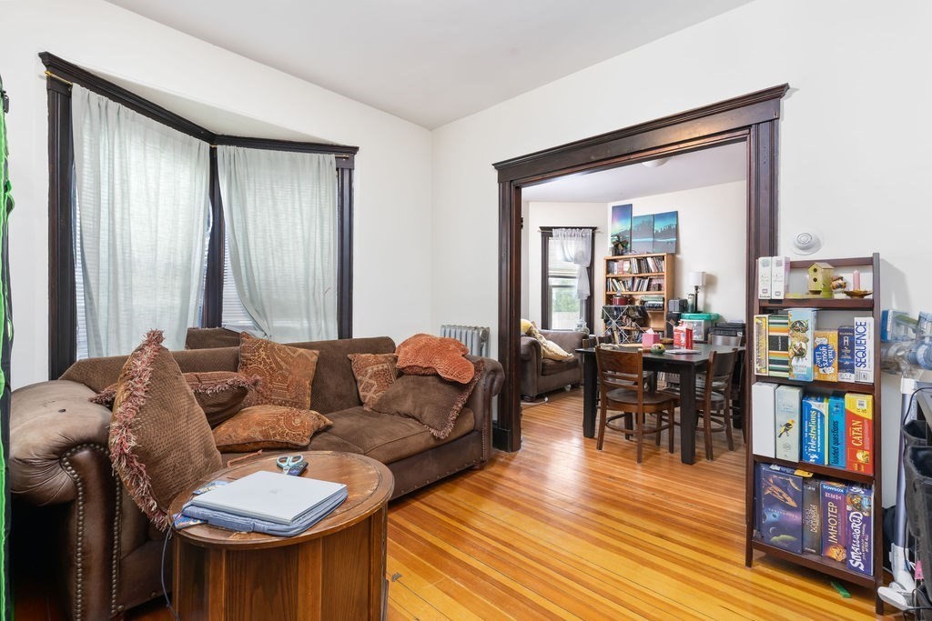 3 bed, 1 bath apartment for rent at 34 Belknap St Unit 1, Tufts University