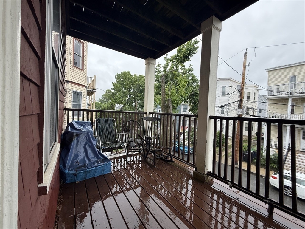 3 bed, 1 bath apartment for rent at 34 Belknap St Unit 2, Tufts University — photo 6 of 20