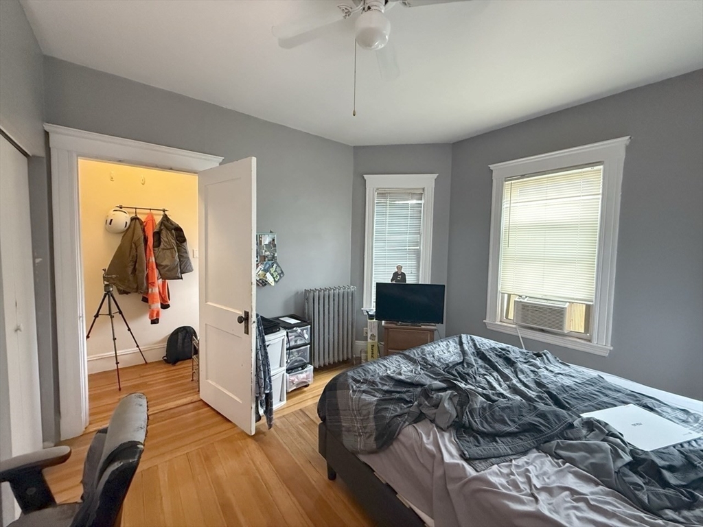 3 bed, 1 bath apartment for rent at 34 Belknap St Unit 2, Tufts University — photo 17 of 20