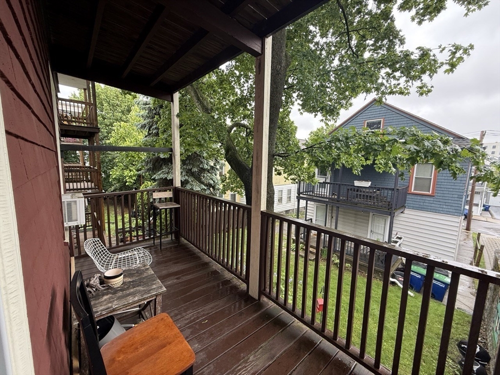 3 bed, 1 bath apartment for rent at 34 Belknap St Unit 2, Tufts University — photo 5 of 20