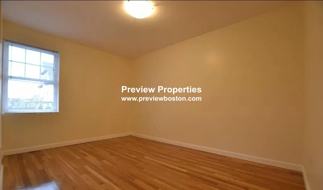 3 bed, 3.5 bath apartment for rent at 34 Bentley St Unit 1P, Brighton — photo 11 of 12