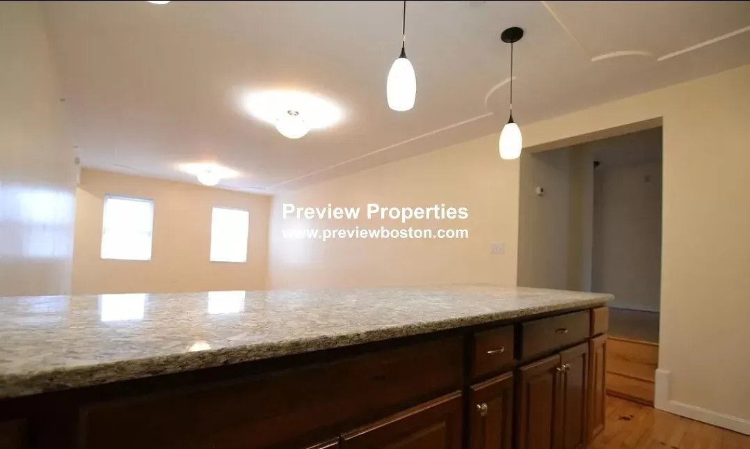 3 bed, 3.5 bath apartment for rent at 34 Bentley St Unit 1P, Brighton — photo 10 of 12