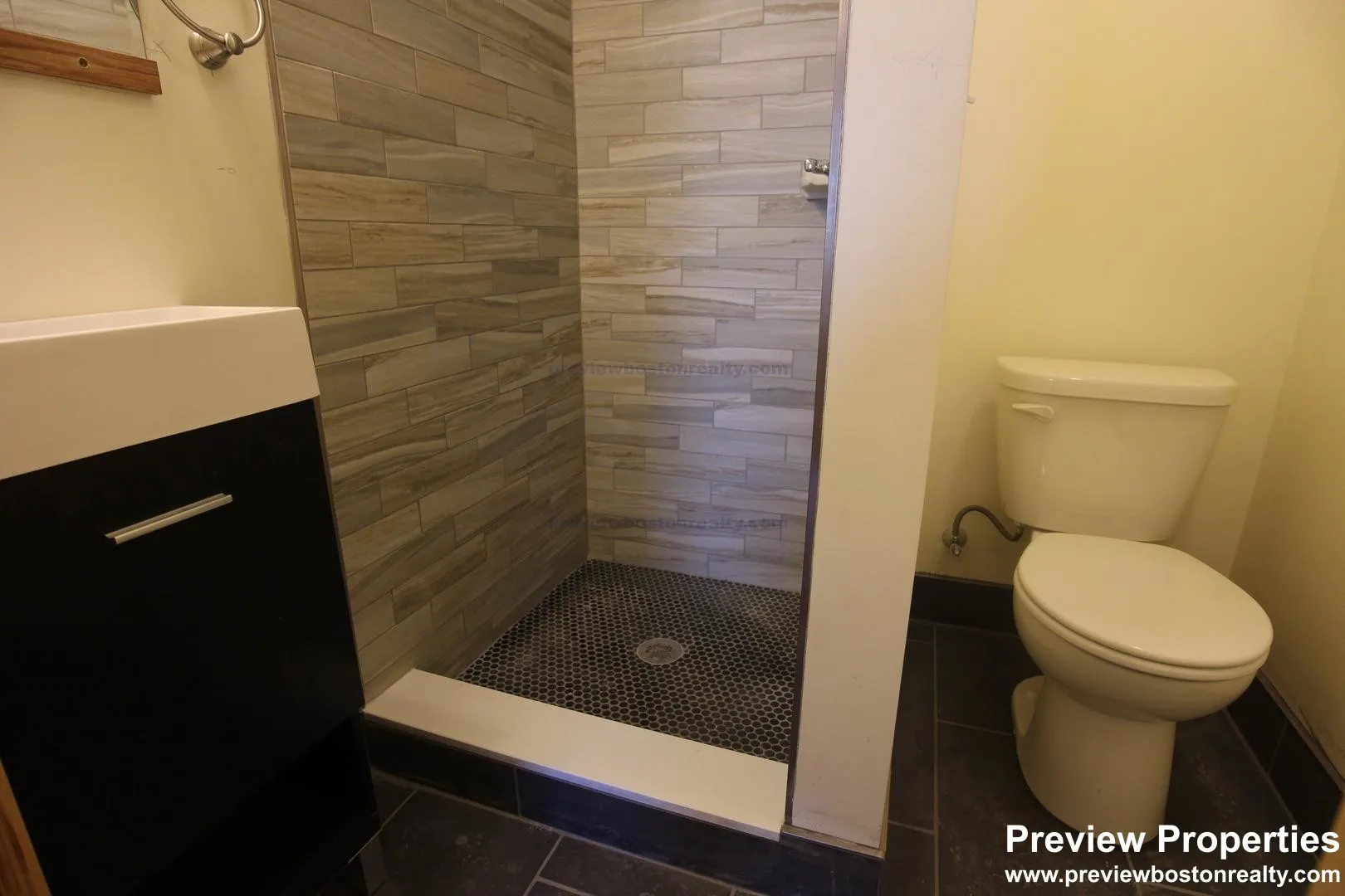 3 bed, 3.5 bath apartment for rent at 34 Bentley St Unit 1P, Brighton — photo 5 of 12