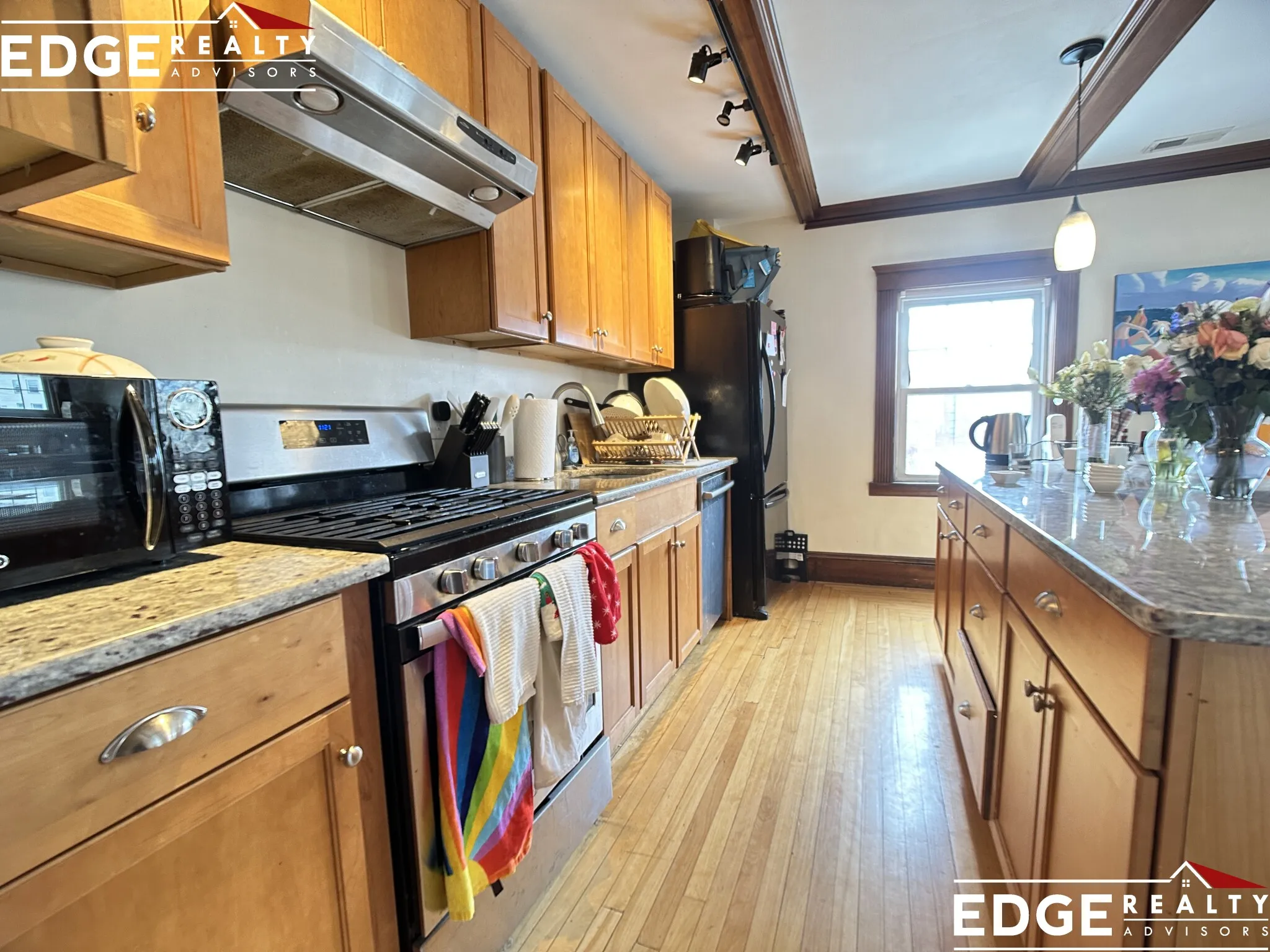 3 bed, 3.5 bath apartment for rent at 34 Bentley St Unit 2, Brighton — photo 2 of 9