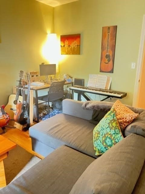 2 bed, 1 bath apartment for rent at 34 Bigelow Unit B, Mid-Cambridge — photo 4 of 8