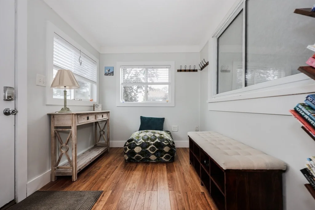 2 bed, 1 bath apartment for rent at 34 Brookline Ave Unit 2, Hull — photo 6 of 18