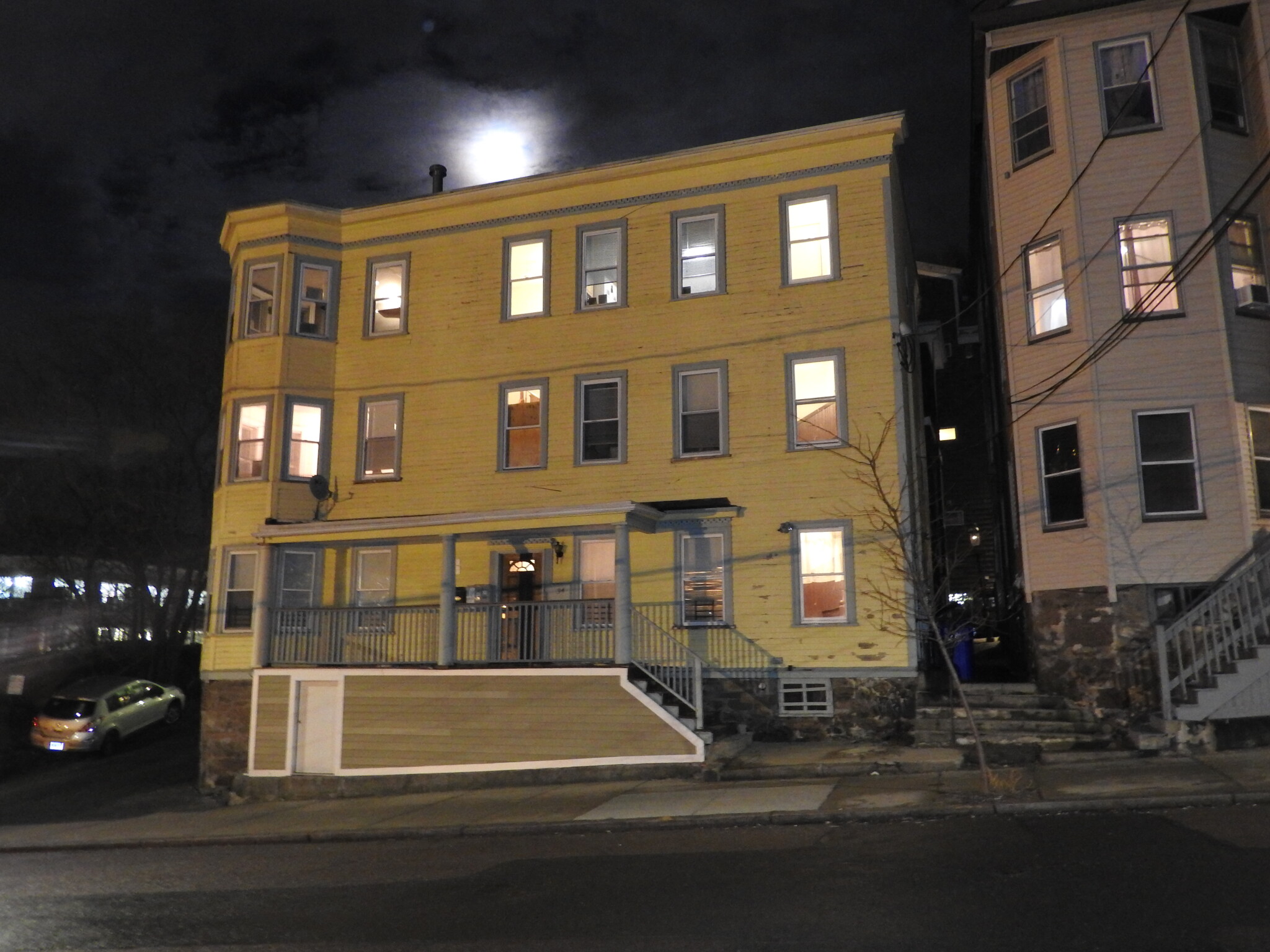4 bed, 1 bath apartment for rent at 34 Calumet St Unit 1, Mission Hill — photo 1 of 17