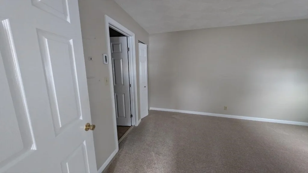 1 bed, 1 bath apartment for rent at 34 Central St Unit 9, Ipswich — photo 3 of 10