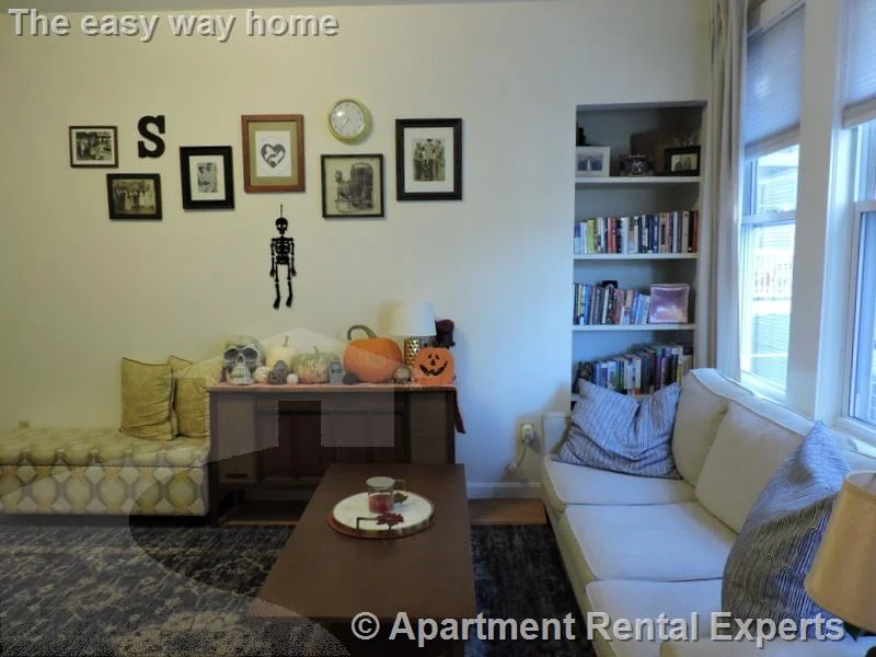 1 bed, 1 bath apartment for rent at 34 Chatham St Unit 2R, Mid Cambridge — photo 2 of 8