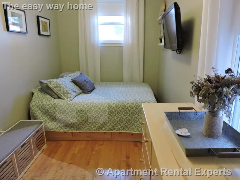 1 bed, 1 bath apartment for rent at 34 Chatham St Unit 2R, Mid Cambridge — photo 4 of 8