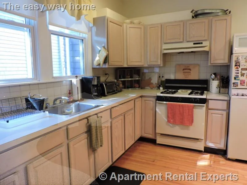 1 bed, 1 bath apartment for rent at 34 Chatham St Unit 2R, Mid Cambridge — photo 5 of 8