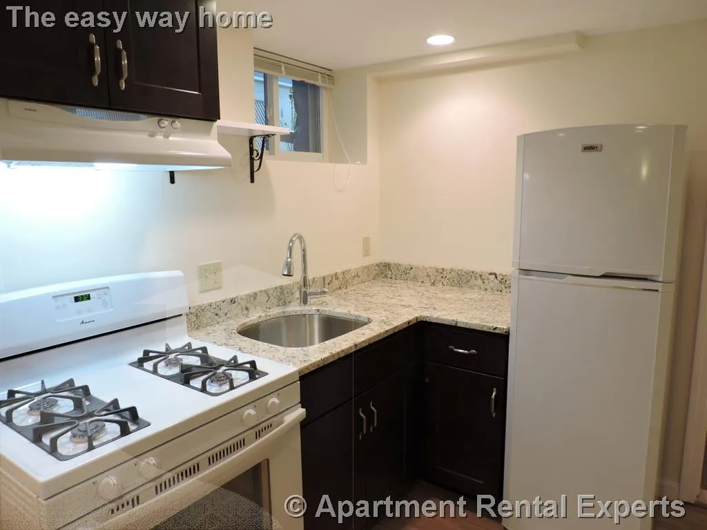 1 bed, 1 bath apartment for rent at 34 Chatham St Unit B-1, Mid Cambridge