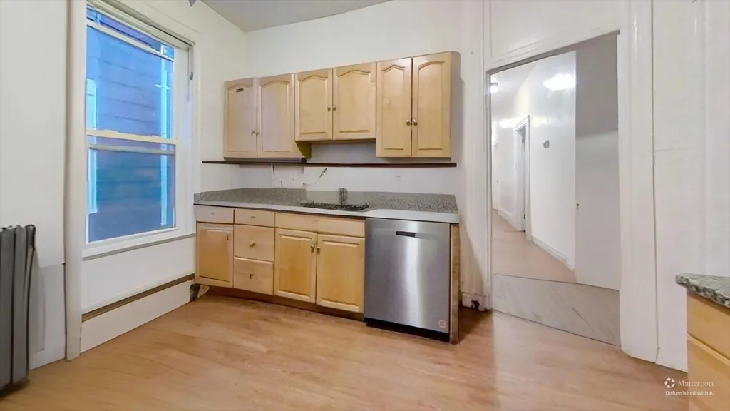 5 bed, 2 bath apartment for rent at 34 Cherokee St Unit 2, Mission Hill — photo 21 of 22