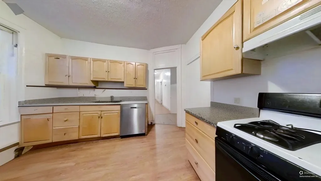 5 bed, 2 bath apartment for rent at 34 Cherokee St Unit 2, Mission Hill — photo 1 of 22