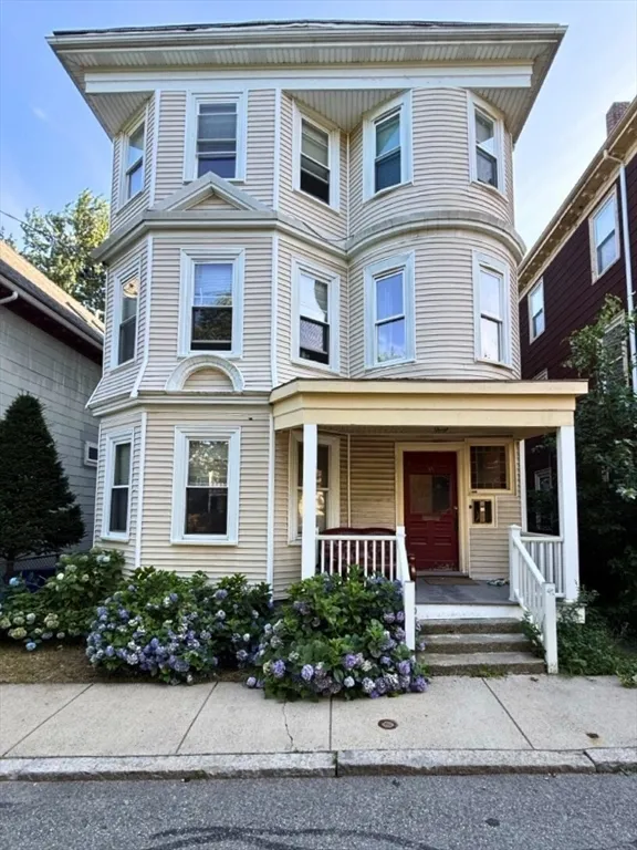 5 bed, 2 bath apartment for rent at 34 Cherokee St Unit 2, Mission Hill — photo 11 of 22