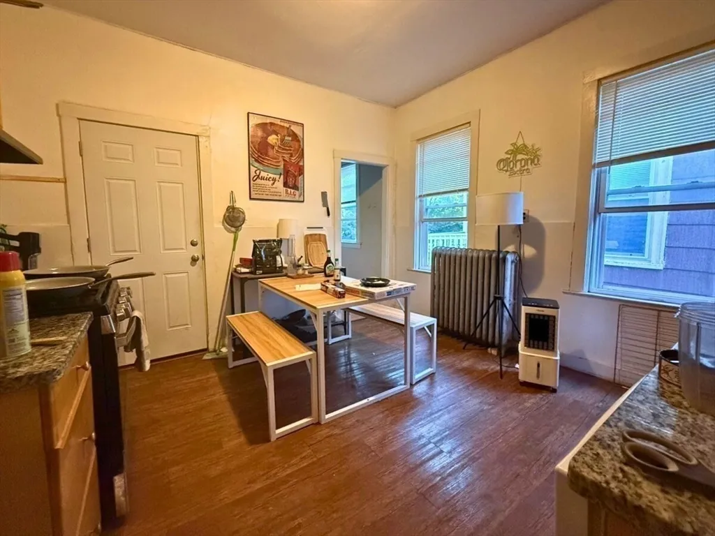 5 bed, 2 bath apartment for rent at 34 Cherokee St Unit 2, Mission Hill — photo 7 of 22