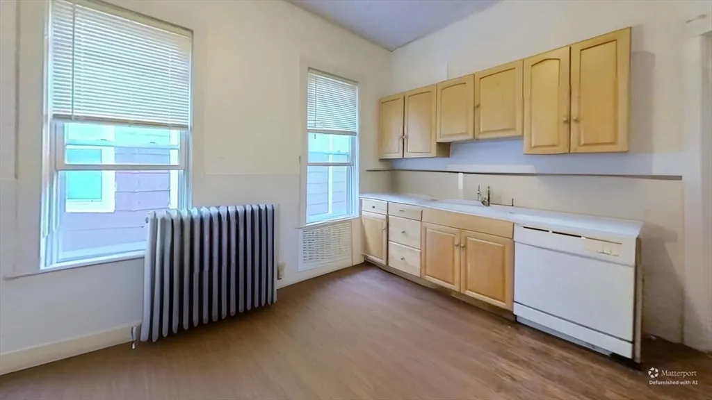 5 bed, 2 bath apartment for rent at 34 Cherokee St Unit 2, Mission Hill — photo 18 of 22