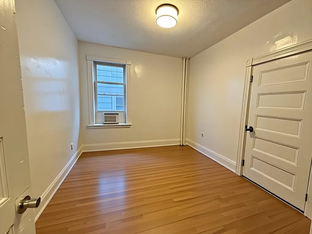 4 bed, 2 bath apartment for rent at 34 Cherokee Unit 1, Mission Hill — photo 10 of 12