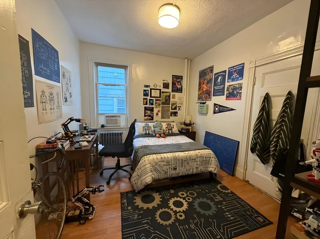4 bed, 2 bath apartment for rent at 34 Cherokee Unit 1, Mission Hill — photo 11 of 12