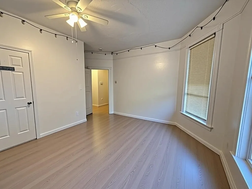 5 bed, 2 bath apartment for rent at 34 Cherokee Unit 3, Mission Hill — photo 6 of 14