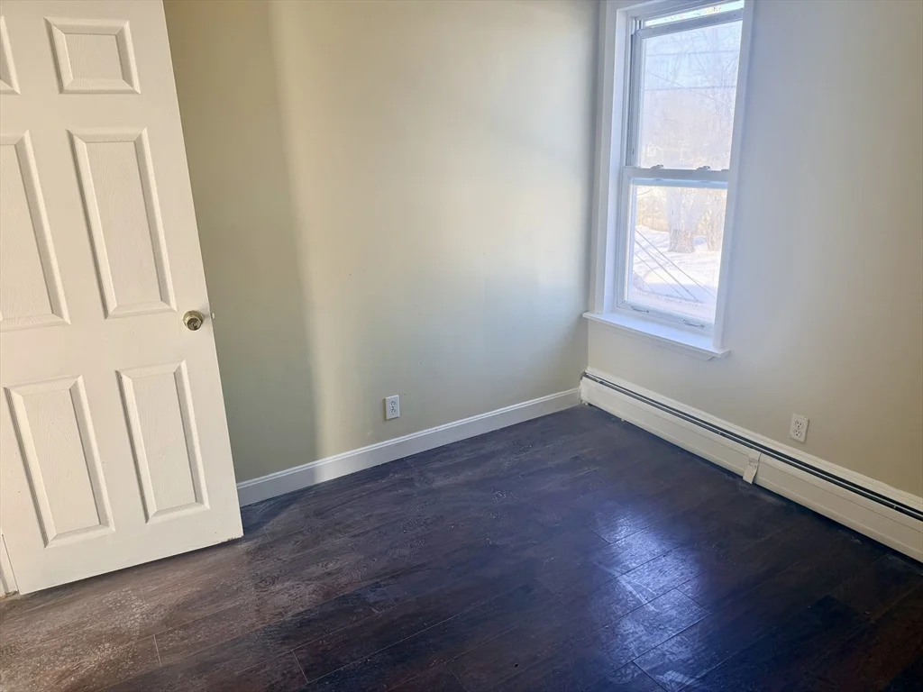 3 bed, 1 bath apartment for rent at 34 Cherry St Unit 2, Brockton — photo 6 of 7