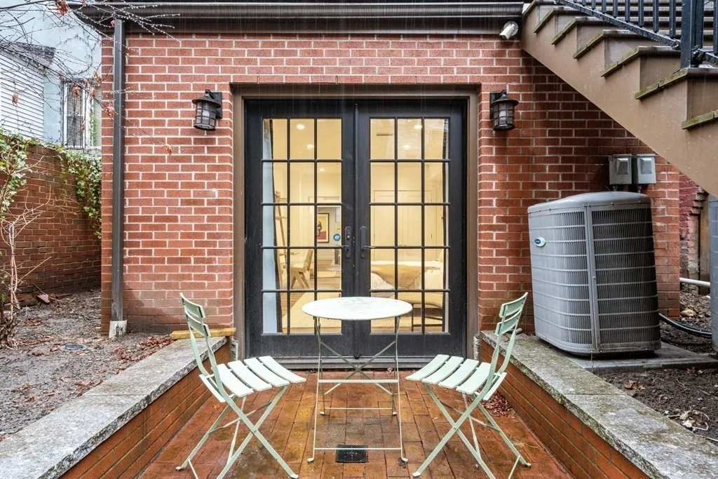 5 bed, 3 bath apartment for rent at 34 Church St, Back Bay — photo 39 of 42