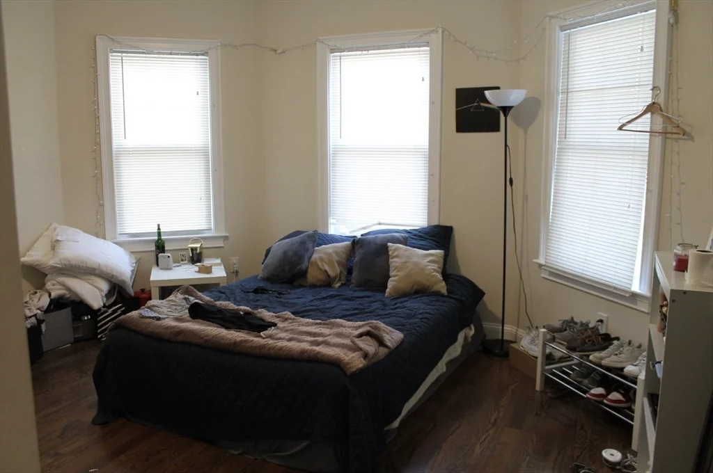 5 bed, 1 bath apartment for rent at 34 Circuit St Unit 1, Roxbury — photo 11 of 13