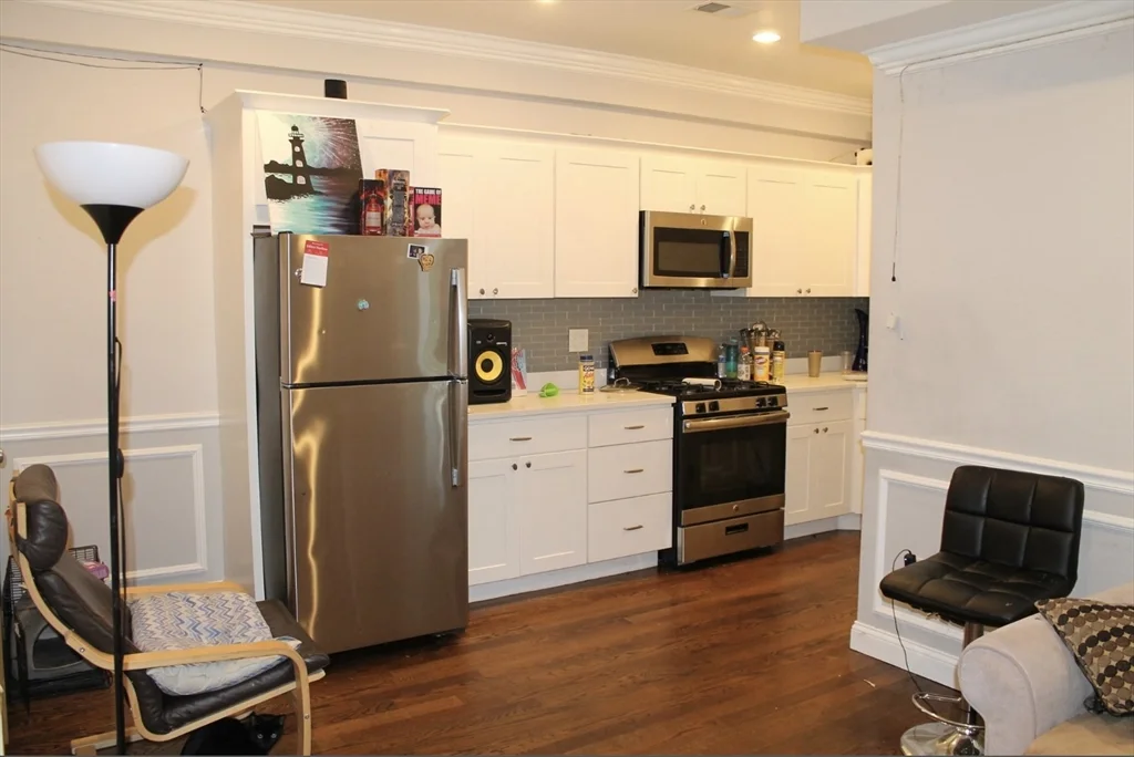 5 bed, 2 bath apartment for rent at 34 Circuit St Unit 2, Roxbury