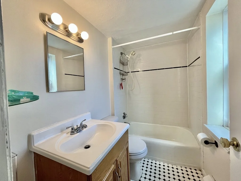 Studio bed, 1 bath apartment for rent at 34 Clark St Unit 10, Arlington — photo 5 of 6