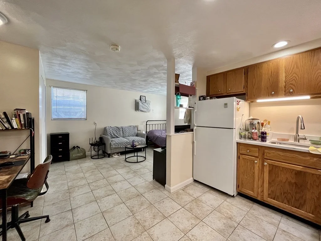 Studio bed, 1 bath apartment for rent at 34 Clark St Unit 2, Arlington Heights