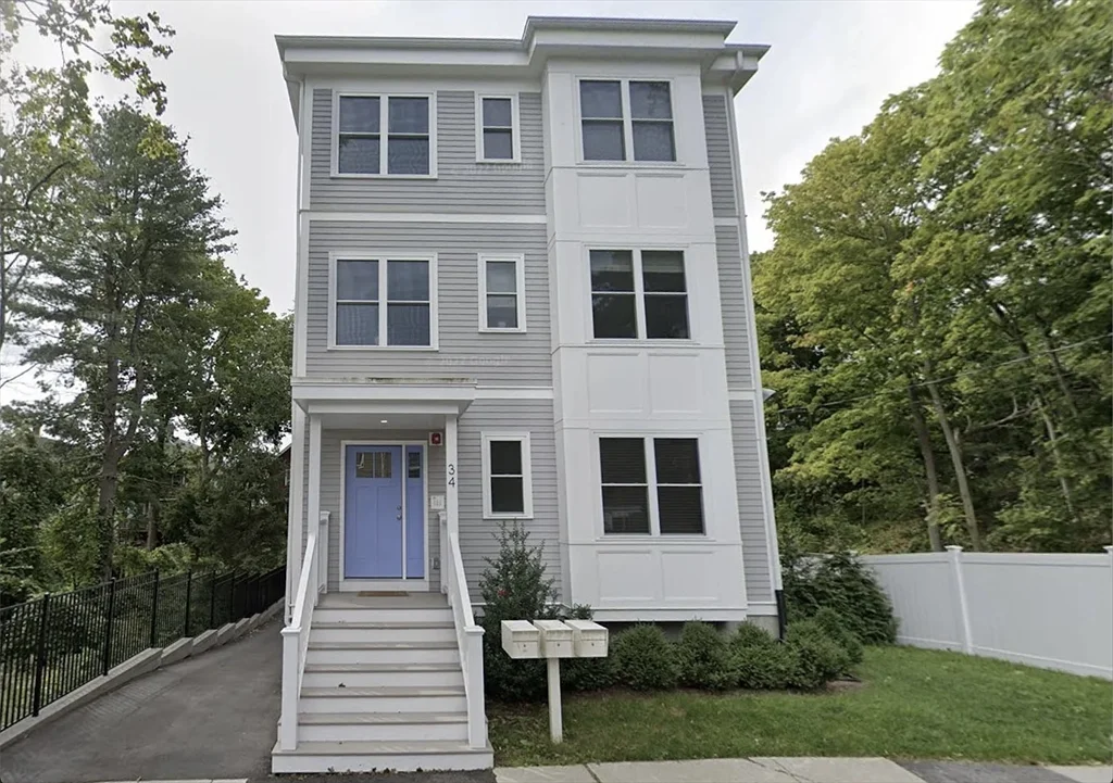 2 bed, 1 bath apartment for rent at 34 Colgate Rd Unit 2, Roslindale — photo 12 of 22