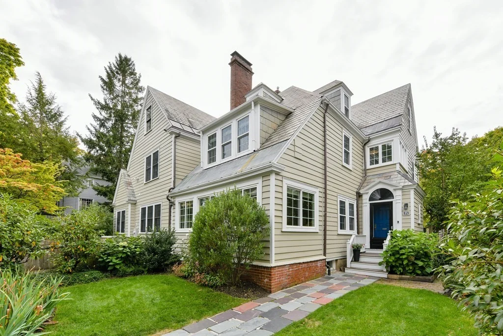 4 bed, 2 bath apartment for rent at 34 Coolidge Hill Rd, Coolidge Hill