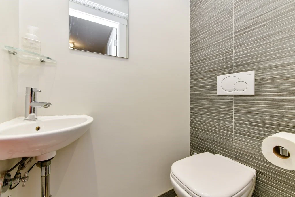 4 bed, 2 bath apartment for rent at 34 Coolidge Hill Rd, Coolidge Hill — photo 11 of 24
