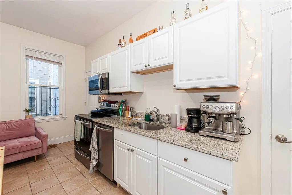 3 bed, 1 bath apartment for rent at 34 Delle Ave Unit 1, Mission Hill — photo 1 of 13