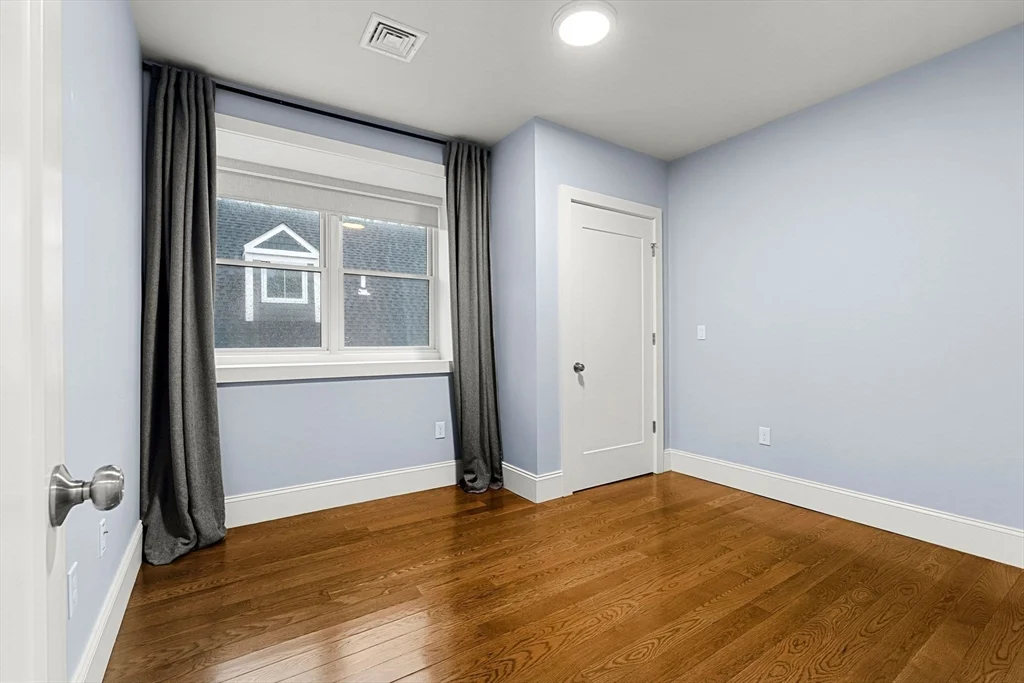 3 bed, 2 bath apartment for rent at 34 Dix St Unit 5, Dorchester — photo 17 of 32
