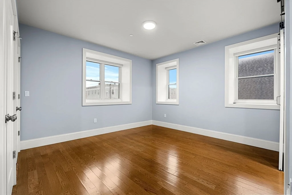 3 bed, 2 bath apartment for rent at 34 Dix St Unit 5, Dorchester — photo 19 of 32