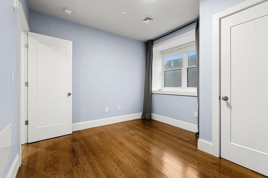 3 bed, 2 bath apartment for rent at 34 Dix St Unit 5, Dorchester — photo 18 of 32