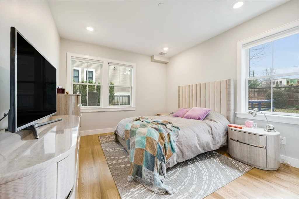 3 bed, 2 bath apartment for rent at 34 Dorset Unit 1, Dorchester — photo 8 of 14