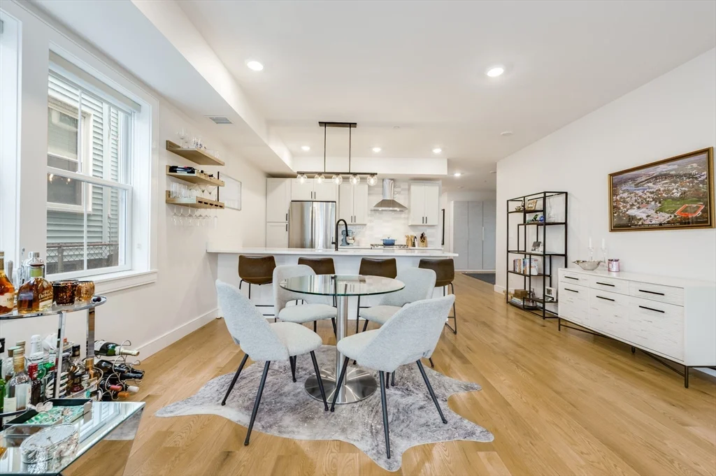 3 bed, 2 bath apartment for rent at 34 Dorset Unit 1, Dorchester — photo 2 of 14
